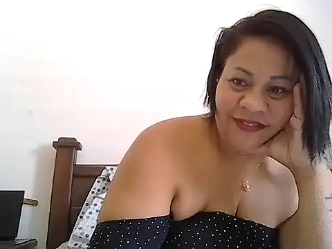 Veronica missbigg online show from May 11, 4:04 pm