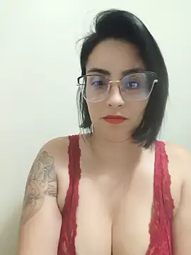 Snapshot of SecretaryX chatting on May 25, 2:28 am SecretaryX online show from May 25, 2:28 am