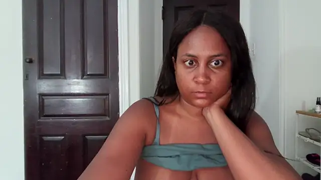 Snapshot of biancadoesit chatting on June 8, 1:28 am biancadoesit online show from June 8, 1:28 am