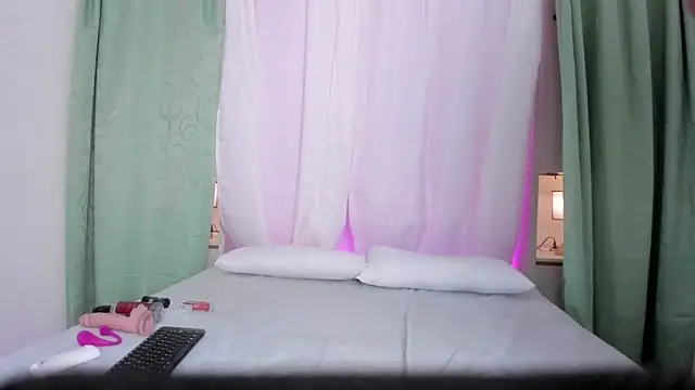 TessaLowe online show from March 25, 2:45 pm