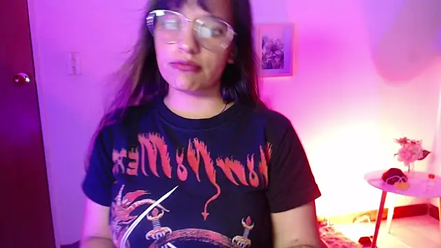 Snapshot of Ivvy_Bloom chatting on May 26, 3:13 am Ivvy Bloom online show from May 26, 3:13 am