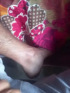 Snapshot of akash-playboy chatting on March 25, 3:45 am akash-playboy online show from March 25, 3:45 am