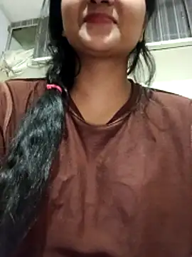 DesiKudiLive online show from March 25, 7:47 am