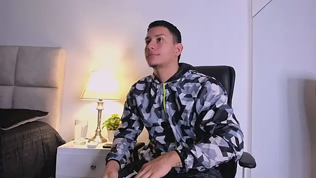Chriss Diamond online show from June 23, 7:56 pm