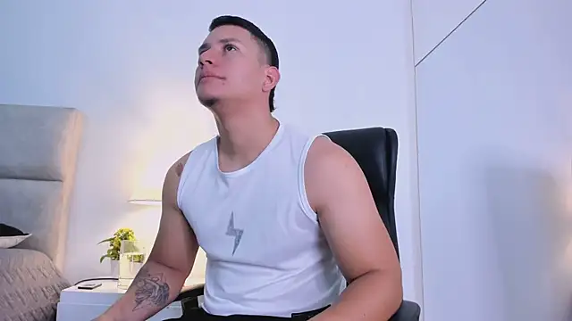 Chriss Diamond online show from July 23, 8:07 pm