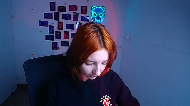 Snapshot of Butterfly_Milly chatting on April 11, 6:29 am Butterfly Milly online show from April 11, 6:29 am