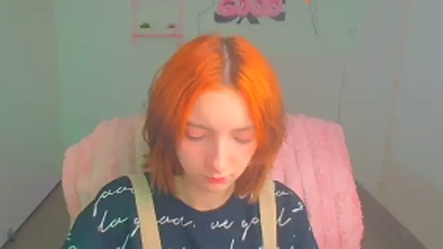 Snapshot of Butterfly_Milly chatting on April 13, 11:48 am Butterfly Milly online show from April 13, 11:48 am