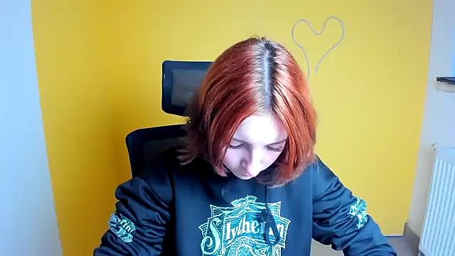 Snapshot of Butterfly_Milly chatting on April 29, 5:44 am Butterfly Milly online show from April 29, 5:44 am