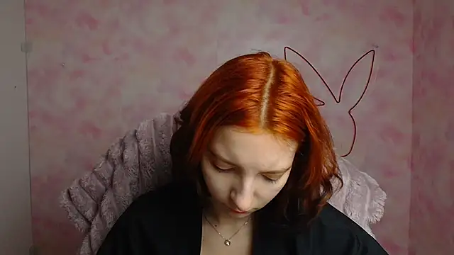 Snapshot of Butterfly_Milly chatting on May 6, 11:26 am Butterfly Milly online show from May 6, 11:26 am
