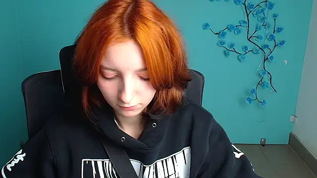 Snapshot of Butterfly_Milly chatting on May 13, 11:40 am Butterfly Milly online show from May 13, 11:40 am