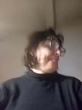 MeriStevens online show from April 23, 7:05 pm