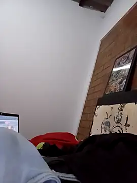 lat99005 online show from March 25, 2:56 pm