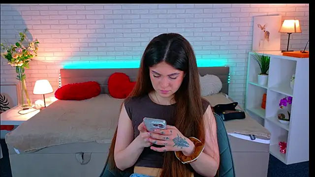 SunnyBloss online show from May 6, 1:38 pm