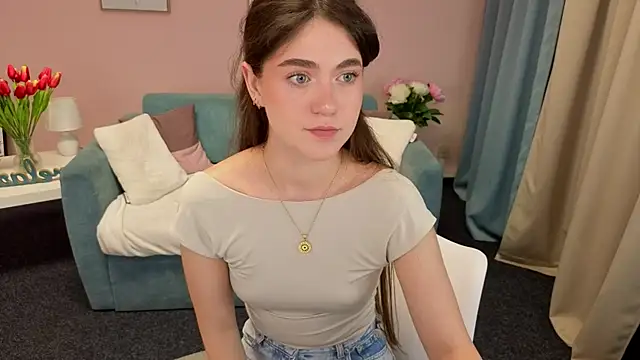 SunnyBloss online show from June 7, 8:23 pm