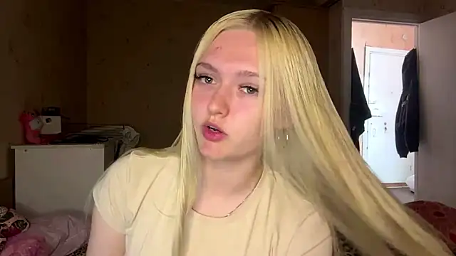 Sophia Blonde online show from May 12, 4:26 pm