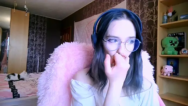 baby onface online show from April 28, 8:52 am