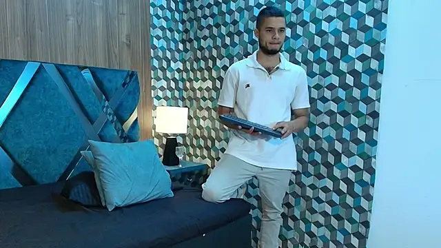 Snapshot of Joaho_Fernandez chatting on July 17, 10:03 pm Joaho Fernandez online show from July 17, 10:03 pm