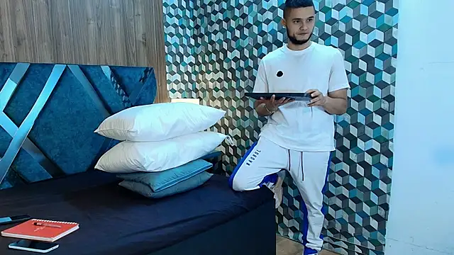 Snapshot of Joaho_Fernandez chatting on July 30, 9:14 pm Joaho Fernandez online show from July 30, 9:14 pm
