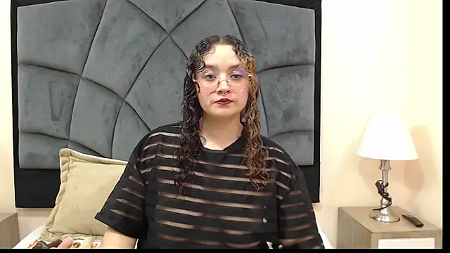 Snapshot of TaraBlack_ chatting on March 26, 3:34 am TaraBlack online show from March 26, 3:34 am