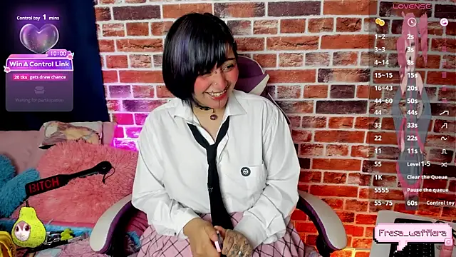 Snapshot of fresa_Wafflera chatting on April 18, 7:58 pm fresa Wafflera online show from April 18, 7:58 pm