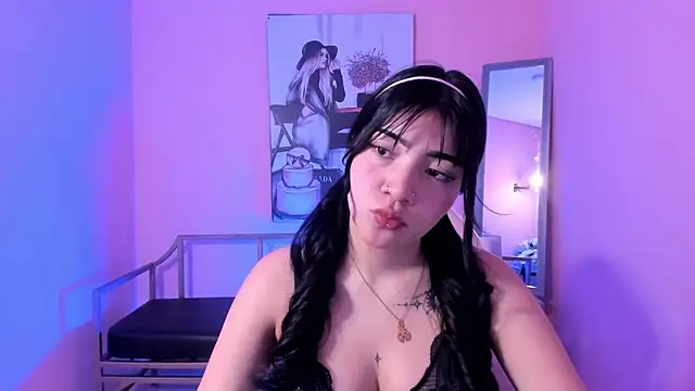 Snapshot of Soffi_x_x_ chatting on May 6, 6:46 pm Soffi x x online show from May 6, 6:46 pm
