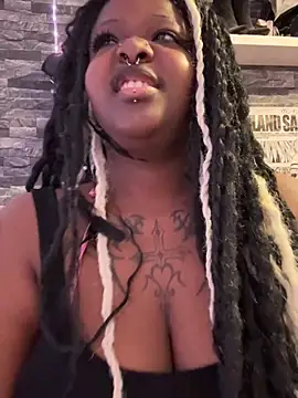 Snapshot of Nyla_xox chatting on June 3, 8:47 pm Nyla xox online show from June 3, 8:47 pm