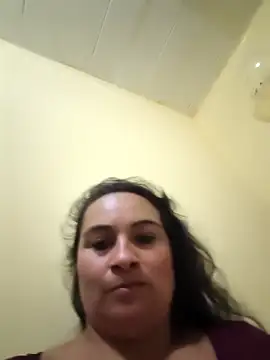 Snapshot of kyra_sol chatting on May 2, 3:22 am kyra sol online show from May 2, 3:22 am