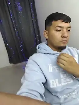 Itsdavidxxx online show from May 8, 6:24 pm
