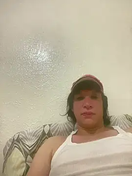 Snapshot of Ashwak_trans chatting on April 5, 1:03 am Ashwak trans online show from April 5, 1:03 am