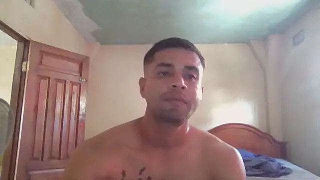 User 02  online show from July 7, 6:12 pm
