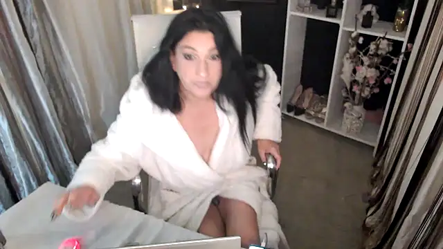 Snapshot of DreamLove2020 chatting on October 19, 8:09 pm DreamLove2020 online show from October 19, 8:09 pm