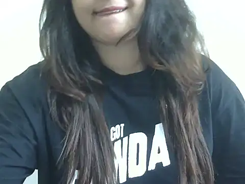 Snapshot of shivi_jaan chatting on May 27, 3:36 am shivi jaan online show from May 27, 3:36 am