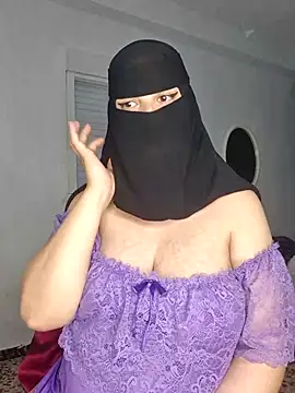 Big as-big online show from April 8, 7:36 pm