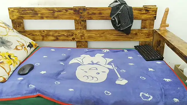 Ashley-ft online show from July 24, 6:00 am