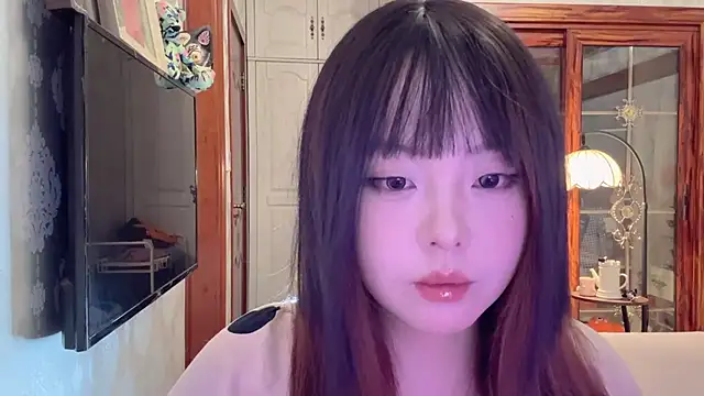 Snapshot of thelittlexx chatting on April 24, 7:55 am thelittlexx online show from April 24, 7:55 am