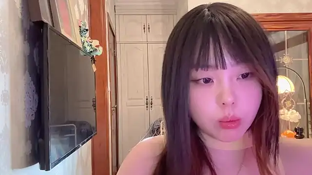 Snapshot of thelittlexx chatting on May 3, 12:00 pm thelittlexx online show from May 3, 12:00 pm