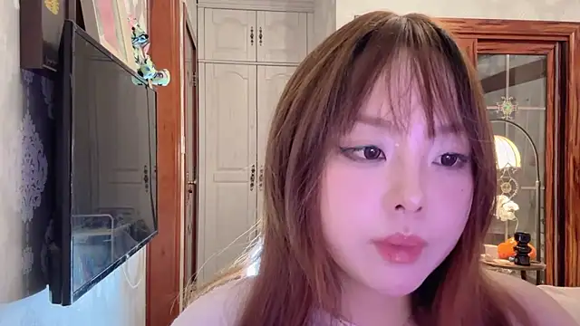Snapshot of thelittlexx chatting on May 18, 7:36 am thelittlexx online show from May 18, 7:36 am