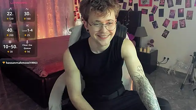 Snapshot of Thomas_Norton chatting on March 25, 3:40 pm Thomas Norton online show from March 25, 3:40 pm