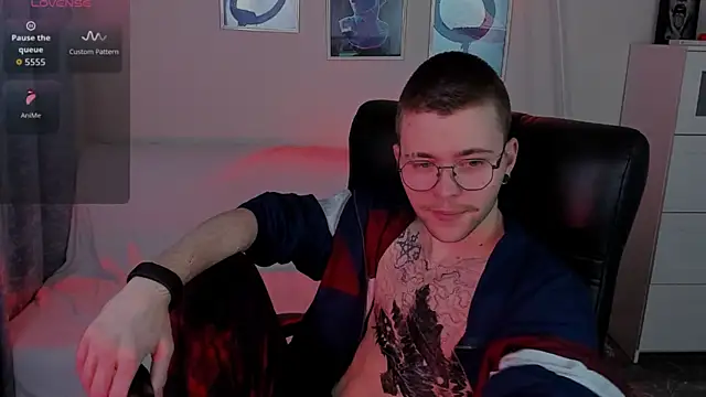 Snapshot of Thomas_Norton chatting on April 13, 8:47 pm Thomas Norton online show from April 13, 8:47 pm