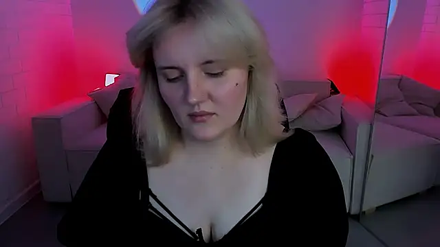 Snapshot of KathyBriggs chatting on April 4, 5:27 am KathyBriggs online show from April 4, 5:27 am
