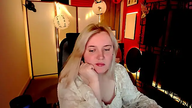 Snapshot of KathyBriggs chatting on June 6, 5:12 am KathyBriggs online show from June 6, 5:12 am
