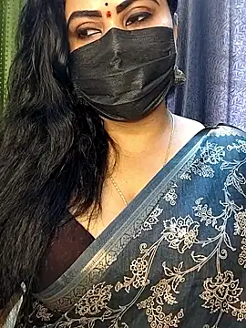 Snapshot of Anushka_flower chatting on June 4, 7:14 am Anushka flower online show from June 4, 7:14 am