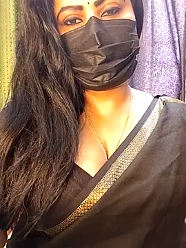 Snapshot of Anushka_flower chatting on June 7, 2:27 am Anushka flower online show from June 7, 2:27 am