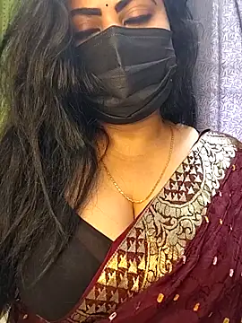 Snapshot of Anushka_flower chatting on June 10, 3:29 am Anushka flower online show from June 10, 3:29 am