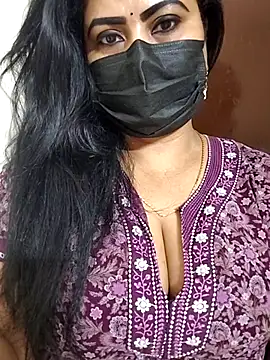 Snapshot of Anushka_flower chatting on June 10, 3:44 pm Anushka flower online show from June 10, 3:44 pm