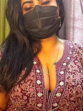 Snapshot of Anushka_flower chatting on June 11, 3:15 am Anushka flower online show from June 11, 3:15 am