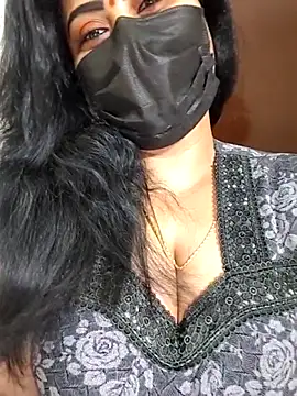 Snapshot of Anushka_flower chatting on June 28, 1:33 am Anushka flower online show from June 28, 1:33 am