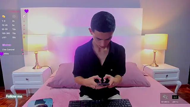 Jostyn rous online show from March 31, 12:16 pm