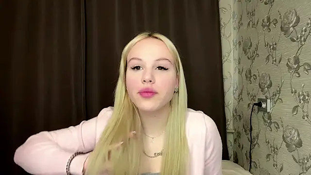 Snapshot of FrediaAlbritton chatting on March 26, 10:21 am FrediaAlbritton online show from March 26, 10:21 am