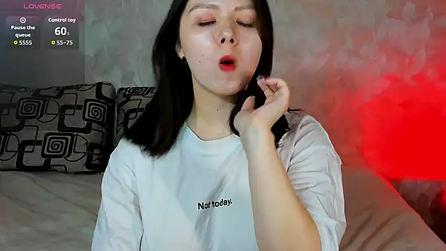 miss teasee online show from May 21, 10:11 am